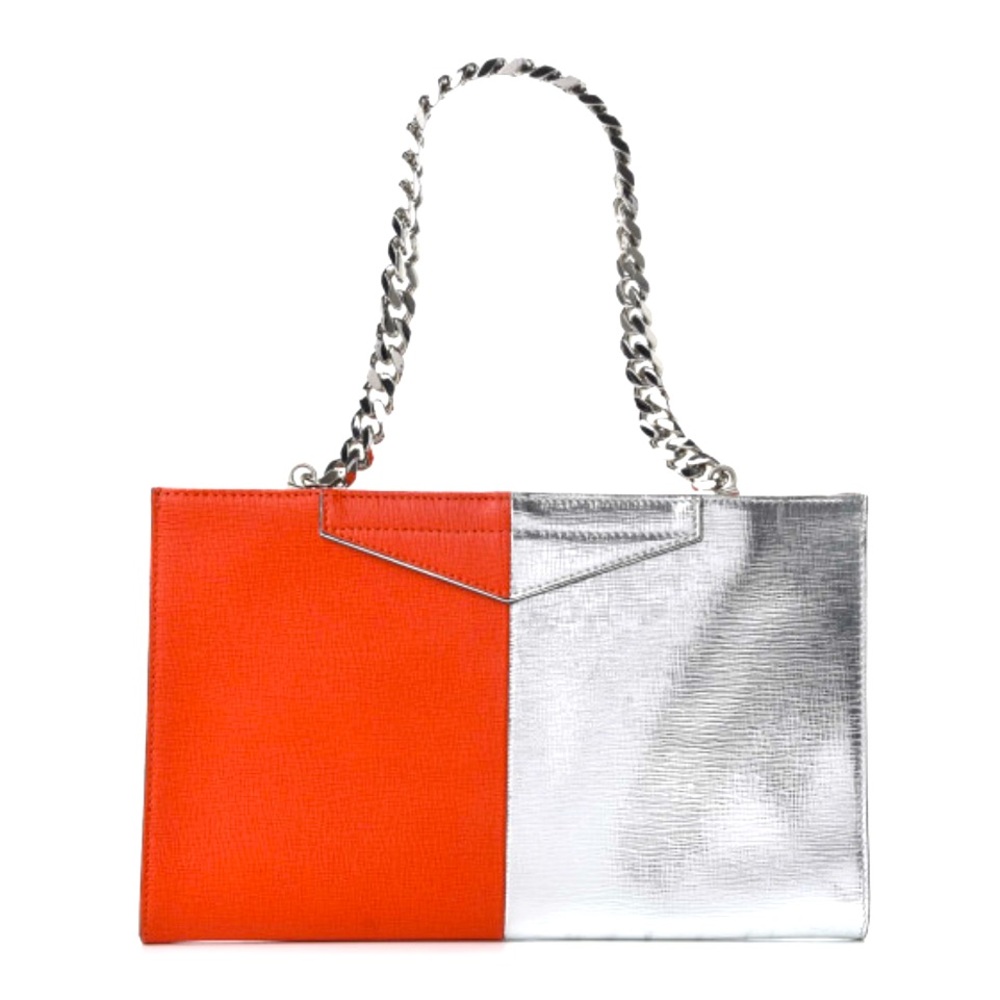 Fendi Saffiano Bi-Color Leather bag
3 compartments includes Fendi dustbag